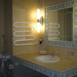 Vesta Hotel bathroom 2